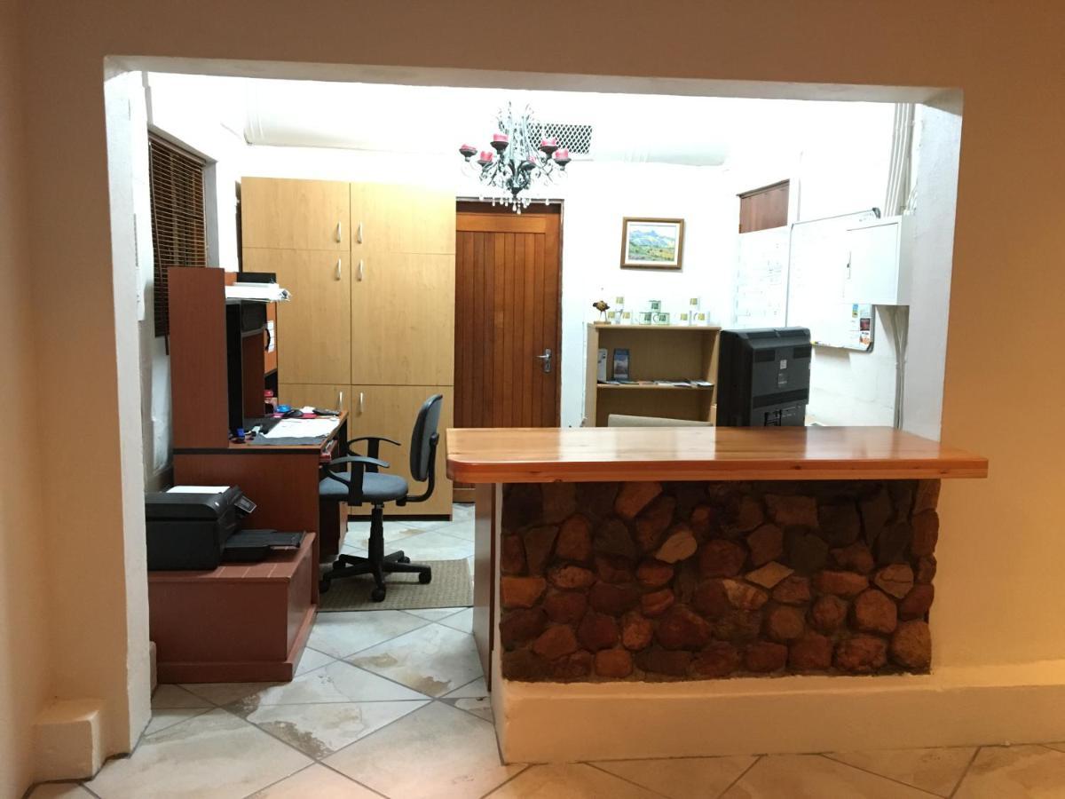 Oaksrest Vineyards Guest Farm 호텔 라디스미스 외부 사진