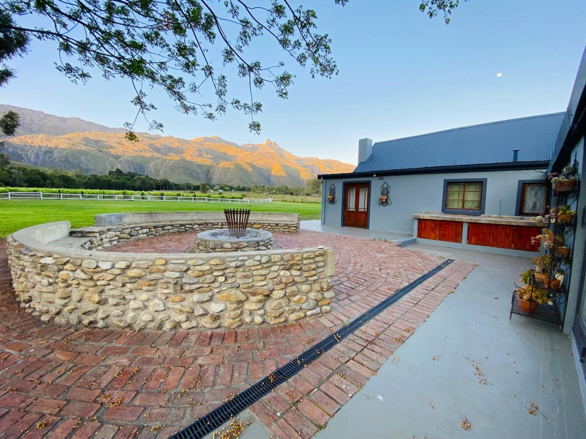 Oaksrest Vineyards Guest Farm 호텔 라디스미스 외부 사진